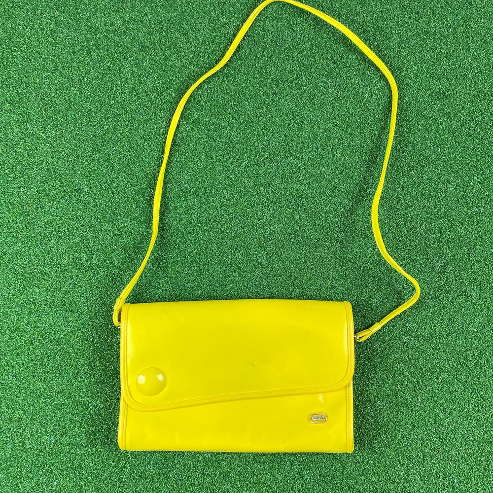 Vintage 70s Phillippe Yellow Leather Flap Magnetic Purse